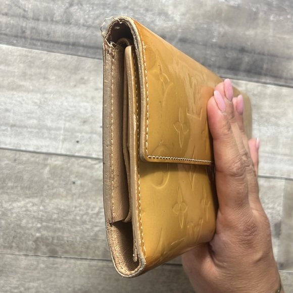 LOUIS VUITTON Bronze Vernis Monogram Porte Tresor Long Wallet - Picture 9 of 11